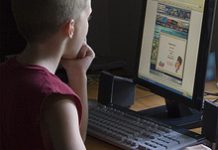 Teens buck social media trend