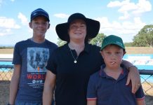 Dragway fans thrilled to bits