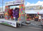 parade_271576_02.JPG