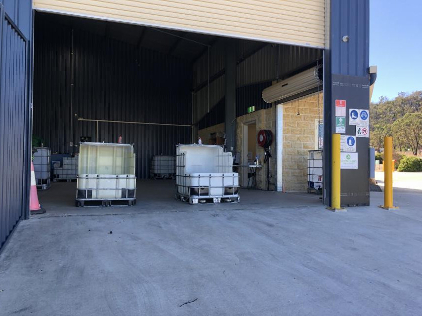 Containers_336240_03.JPG Stanthorpe Today