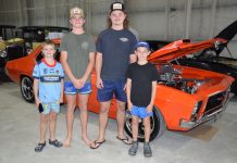 Stanthorpe turns out for vintage vehicles