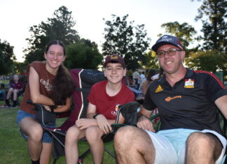 GALLERY: Packed Leslie Park lights up for carols